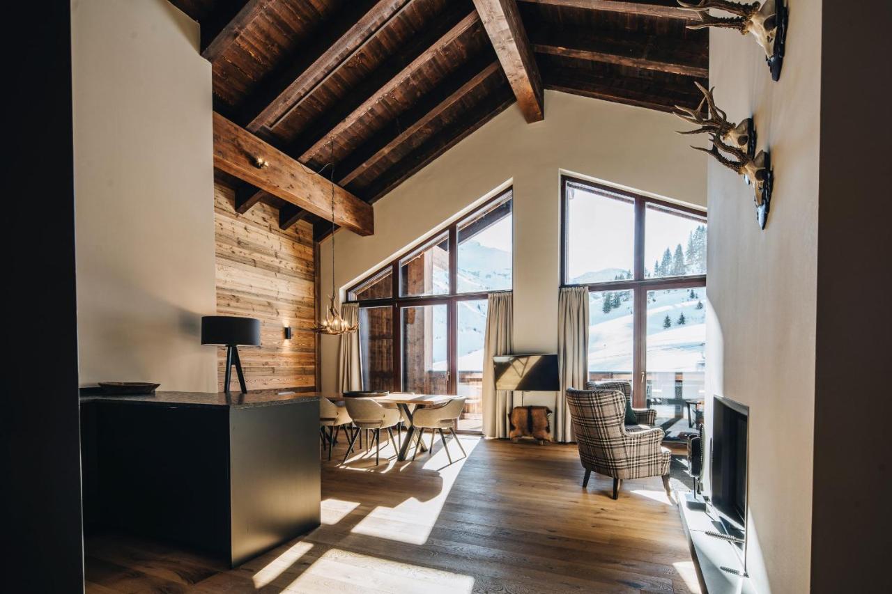 Alpenparks Hotel & Apartment Arlberg Warth Mit Pool Exterior foto