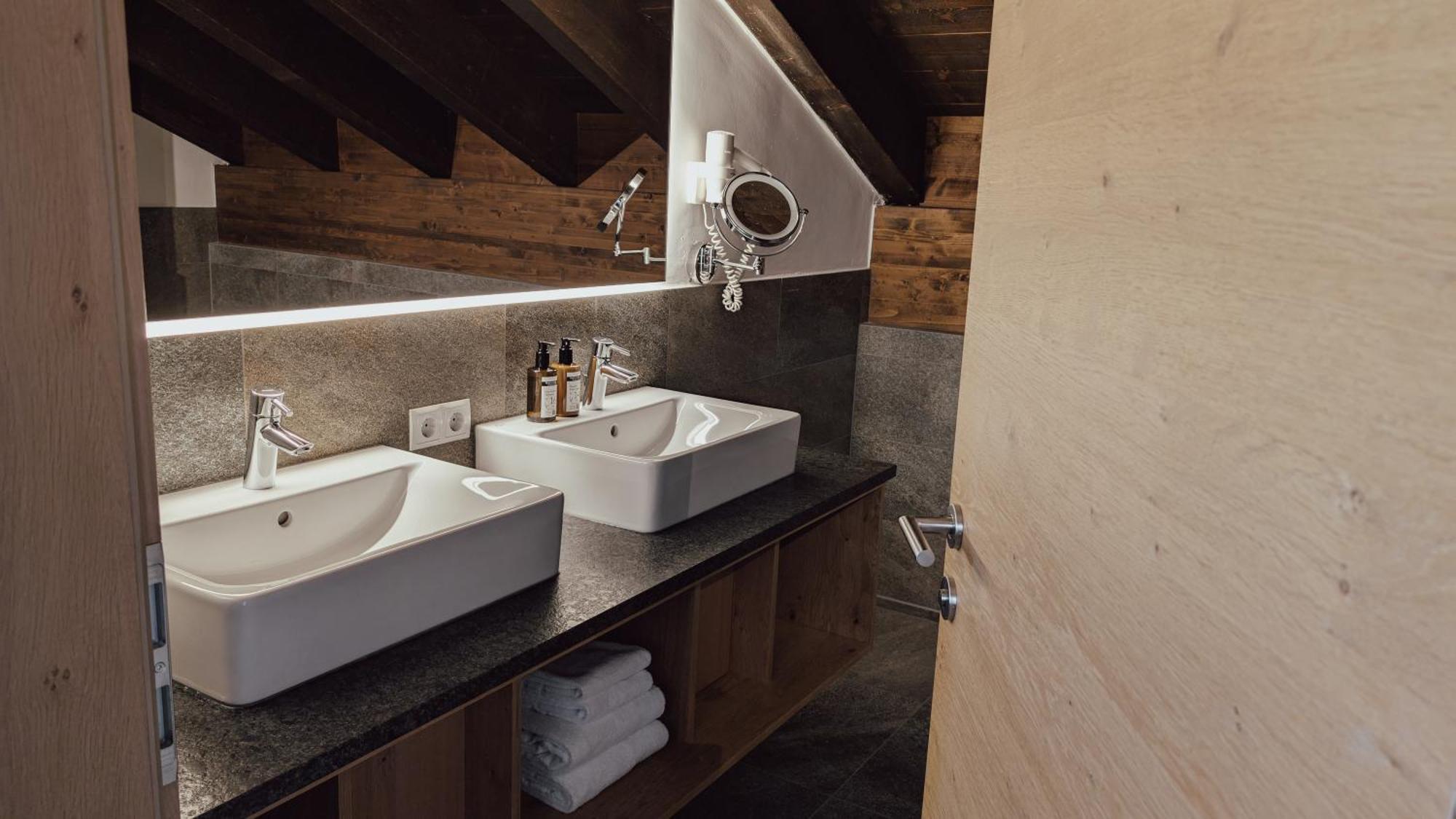 Alpenparks Hotel & Apartment Arlberg Warth Mit Pool Habitación foto